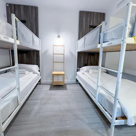 Zur Boutique Hostel Fuengirola