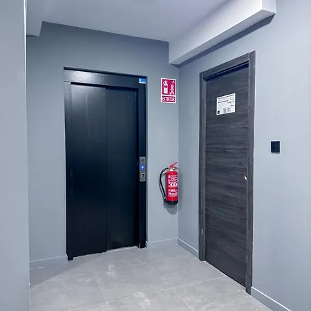 Zur Boutique Hostel Fuengirola